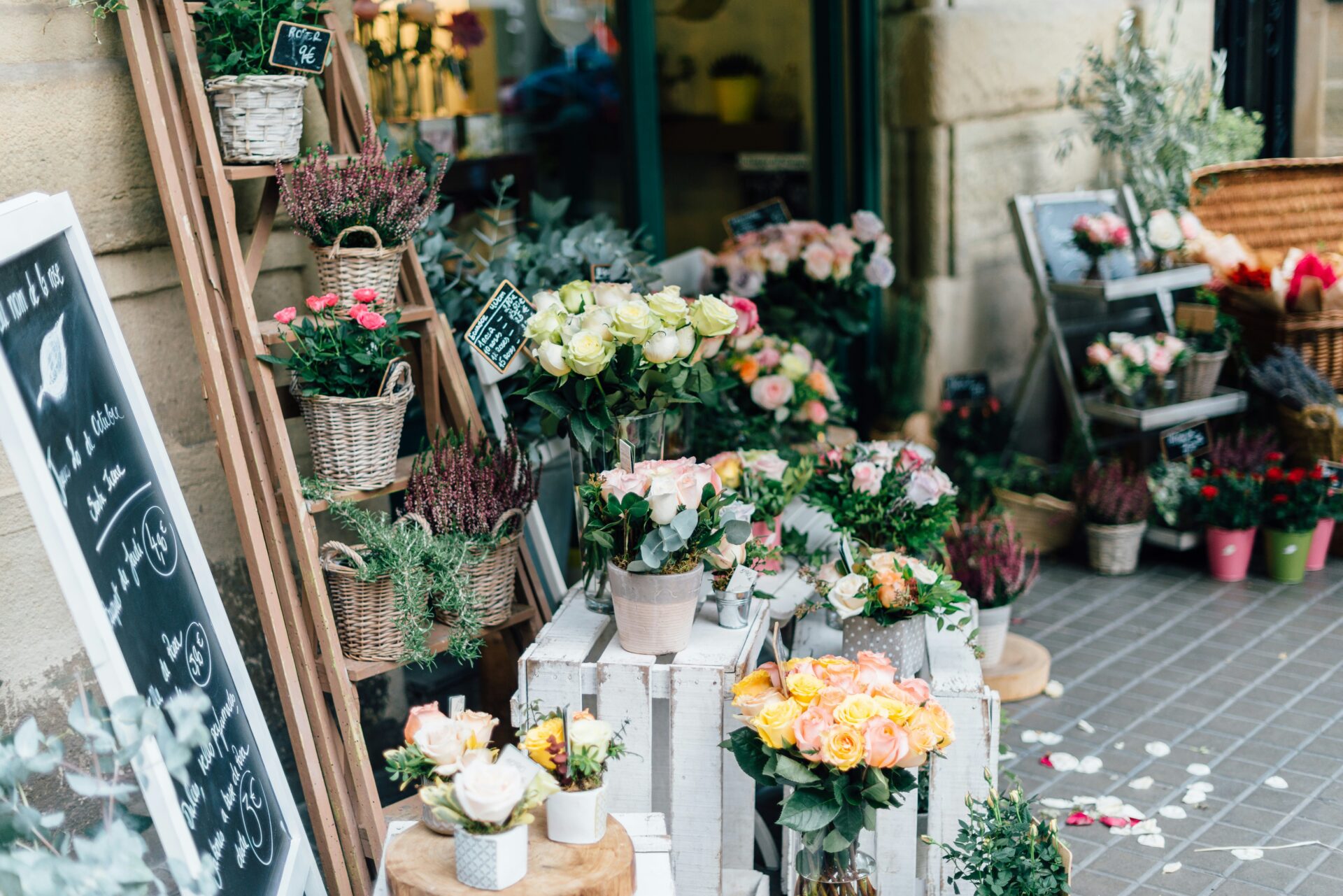 Ausstellung verschiedener Blumensträusse